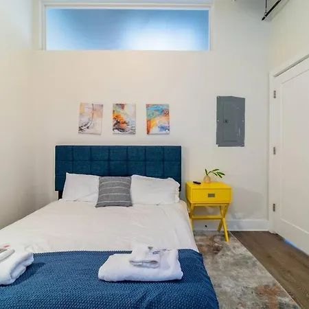 Apartment Charming 2br With Skyline View, Optional Parking & Gym Access Near Mccormick Place, Lakefront And Soldier Field *