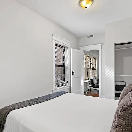 3br Roomy & Furnished Apt With In-unit Laundry - Bstone 1 Chicago