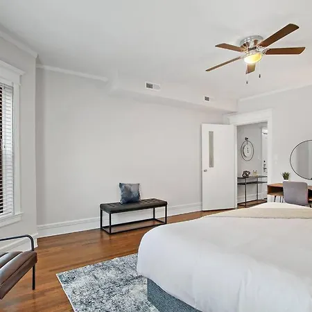 Apartment 3br Roomy & Furnished Apt With In-unit Laundry - Bstone 1 *