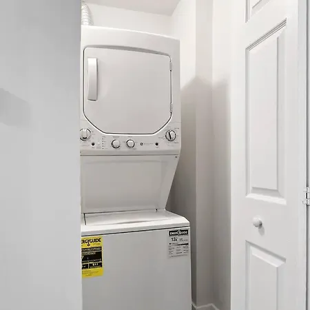 3br Roomy & Furnished Apt With In-unit Laundry - Bstone 1 Apartment *
