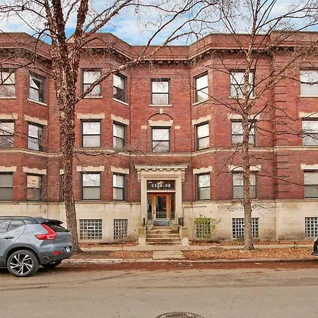 Apartment 3br Roomy & Furnished Apt With In-unit Laundry - Bstone 1 Chicago