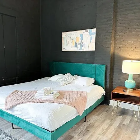 Luxury 5br Retreat Perfect For Groups With Pool Table & Optional Parking Near Mccormick Place And Soldier Field * Chicago