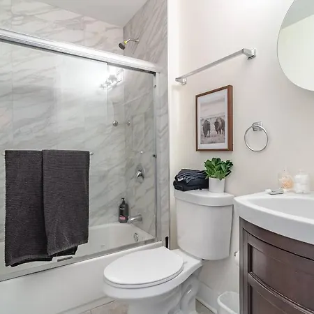 Views And Convenient 3br For Group Of 8 Guests Near Mccormick, Shedd Aquarium, Museum Campus & Navy Pier Apartment
