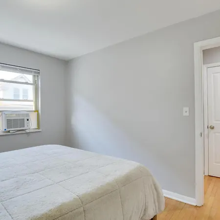 Apartment Vacation 11 Mi To Downtown Chicago