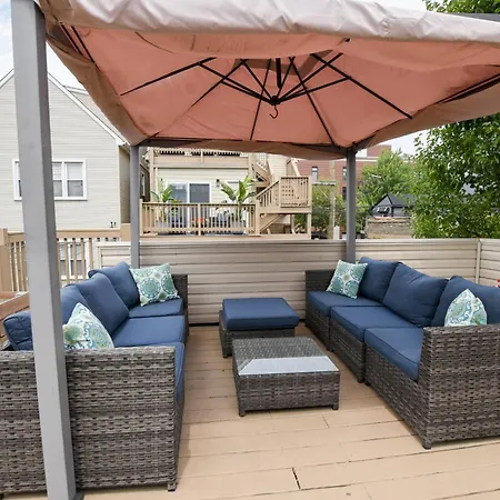 Luxury Near Wrigley, Boystown & Andersonville *