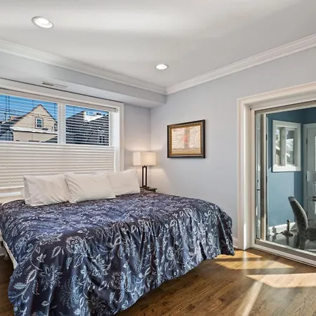 Apartment Luxury Near Wrigley, Boystown & Andersonville *