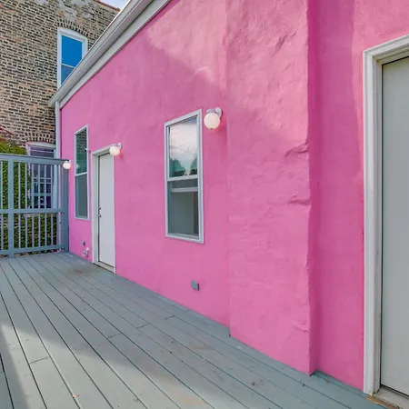 Holiday home Stylish Duplex Close To Parks And Dtwn *