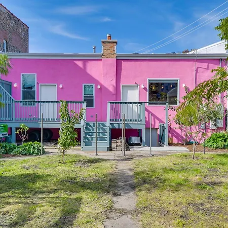 Holiday home Stylish Duplex Close To Parks And Dtwn *