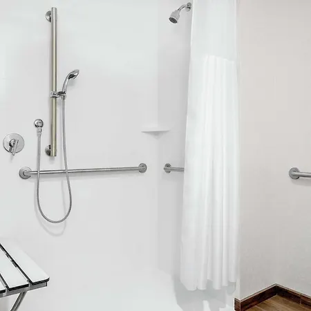 Hampton Mccormick Place Hotel 3*