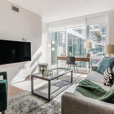 Landing - Modern With Amazing Amenities * Chicago