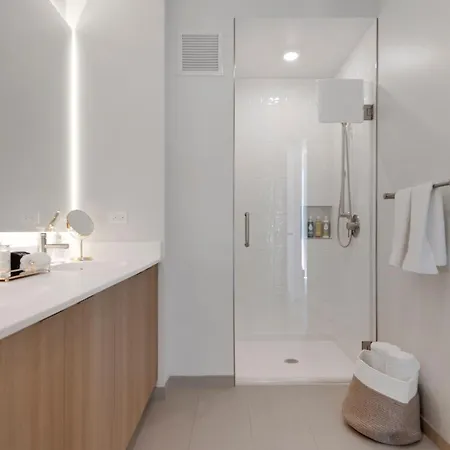 Apartment At Licoln Park Coworking, Gym, Spa, Lounge-1475-by Cloud9 Chicago