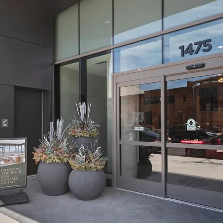 At Licoln Park Coworking, Gym, Spa, Lounge-1475-by Cloud9 Apartment Chicago