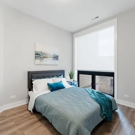 Lovely 3bed 3bath Brand New W 4 Beds & Balcony