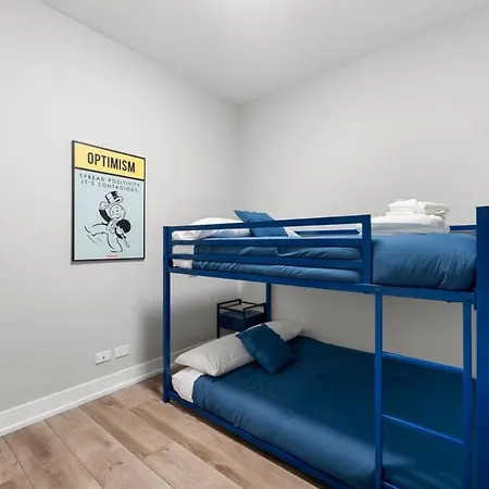 Lovely 3bed 3bath Brand New W 4 Beds & Balcony * Chicago