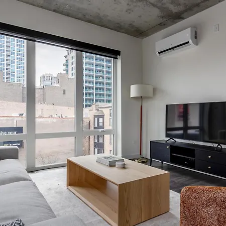 River North 1br W Terrace Fire Pits Grills Chi-1031 * Chicago