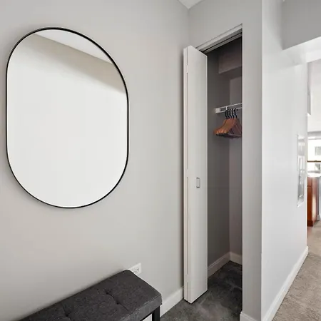 Loop 1br W Gym Pool Lounge 1 Block From L Chi-695 Apartment
