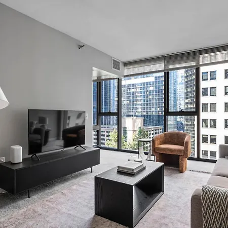 Loop 1br W Gym Pool Lounge 1 Block From L Chi-695 Apartment Chicago