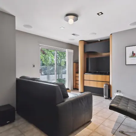 Holiday home Family-friendly South Loop Escape