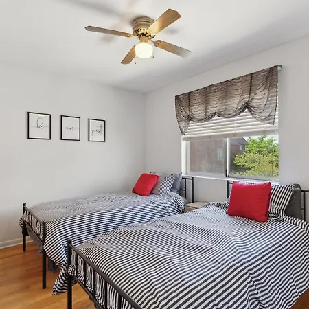 Family-friendly South Loop Escape Holiday home