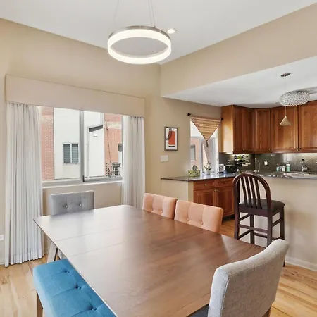 Holiday home Family-friendly South Loop Escape