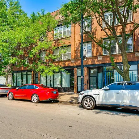 Apartment Bright Near Stadiums And Downtown