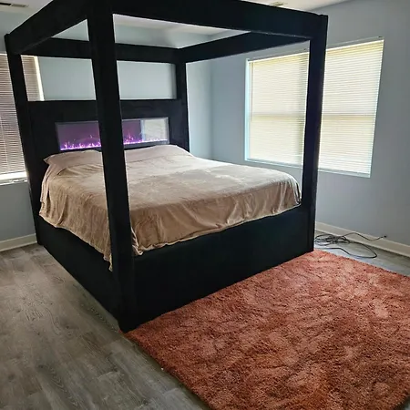 Titi's Southside Abode