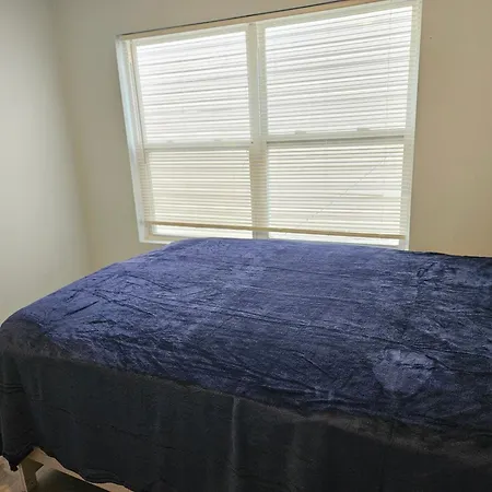 Titi's Southside Abode Apartment Chicago