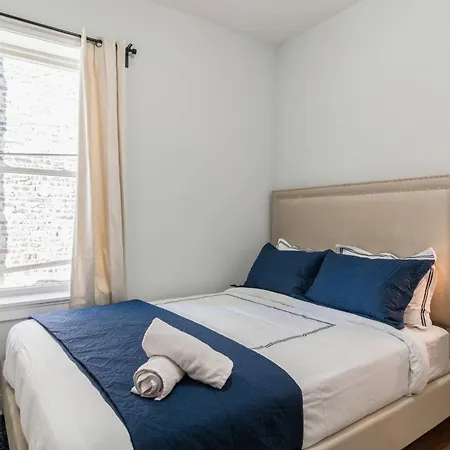 Urban 2br Apt, Near Downtown Chicago! *