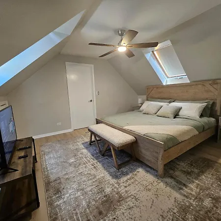 Chic Loft In The Southport Corridor Apartment Chicago