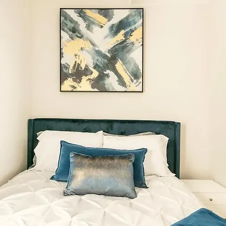 Apartment Chic Fully Furnished