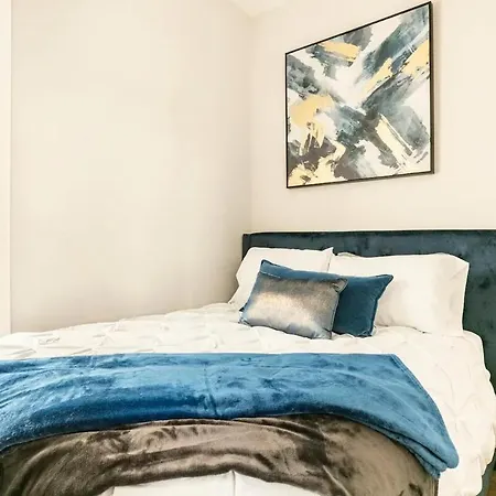 Chic Fully Furnished Chicago