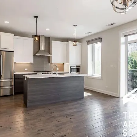 Designer 1 Free Parking Apartment *