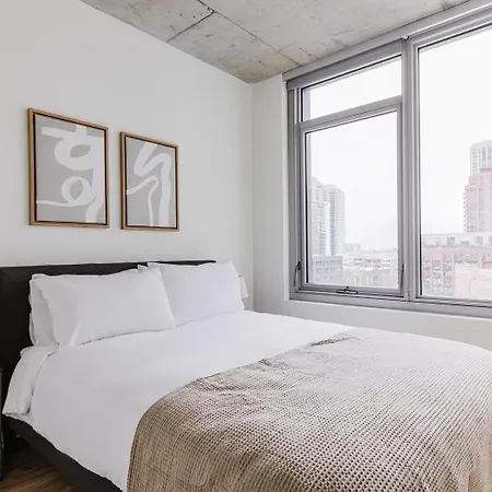 Apartment Blueground West Loop Rooftop Pool Gym Chi-1140