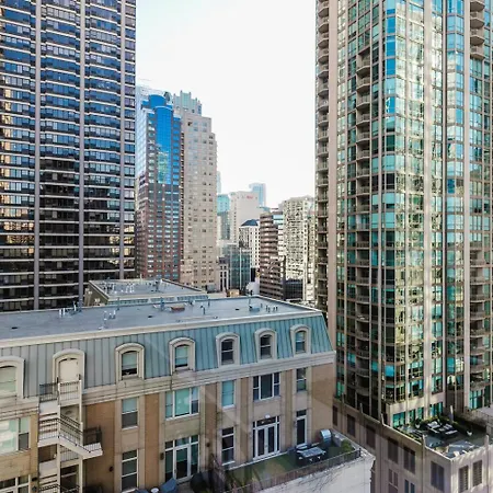 Blueground River North 2bd Chi-1114