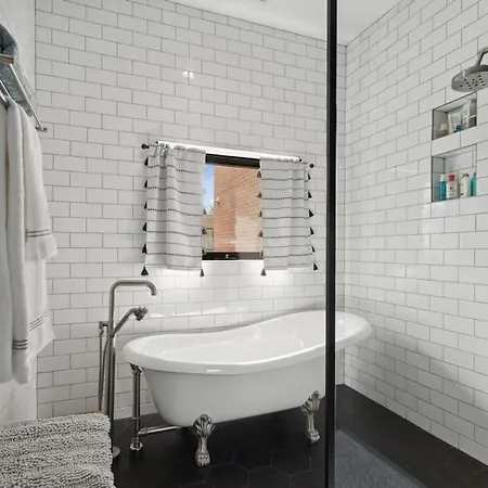 Luxury On North Halsted