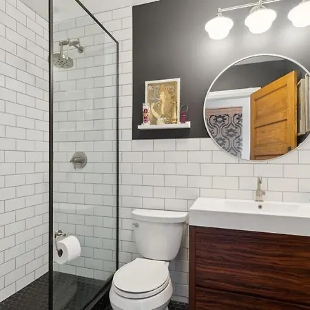 Luxury On North Halsted Apartment *