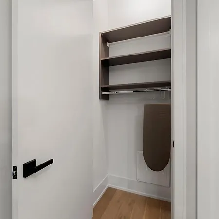 Apartment Chic 2br 2ba With Balcony - River North Chicago
