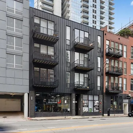 Chic 2br 2ba With Balcony - River North *