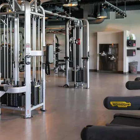 Logan Square 2br W Pool Lounge Gym Nr L Chi-869 Chicago