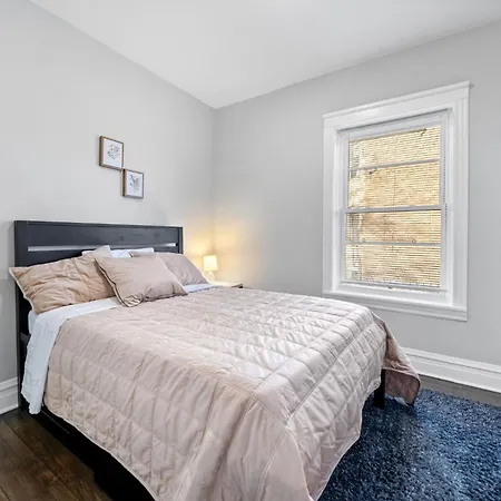 Apartment Cozy Woodlawn Retreat 1 Chicago
