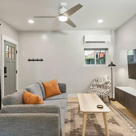 Cherry Street Getaway Holiday home