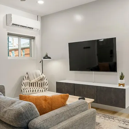 Cherry Street Getaway Holiday home *