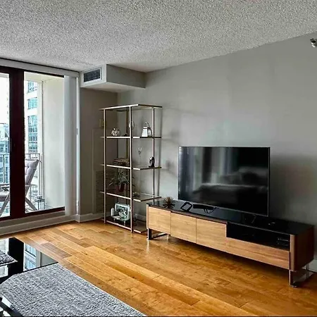 Apartment Premium Downtown Location! Riverwalk & Magnificent Mile Chicago