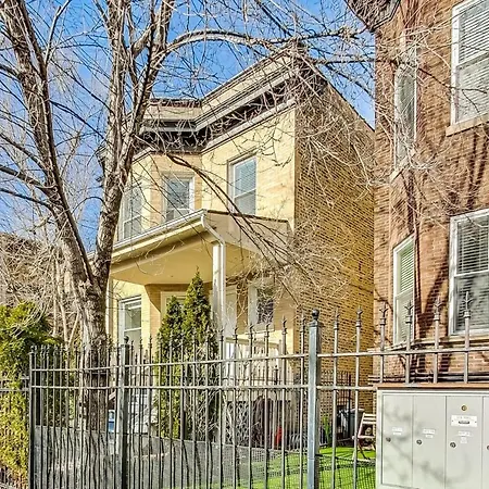 Apartment Uptown Bright & Modern - Steps To Lake, Train, Amazing Food & Free Parking Chicago