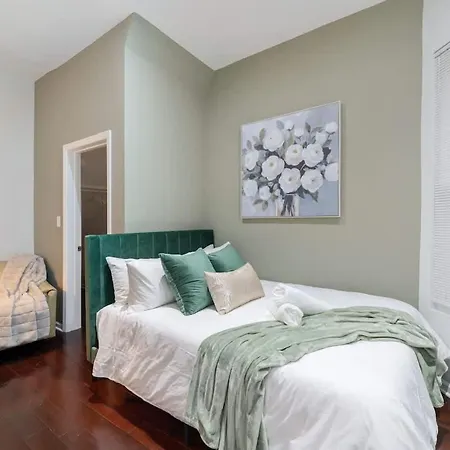 Apartment Chic And Cozy 3-bed Escape In Chicago