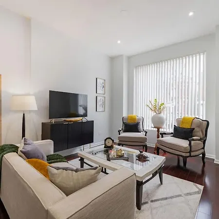 Apartment Chic And Cozy 3-bed Escape In *