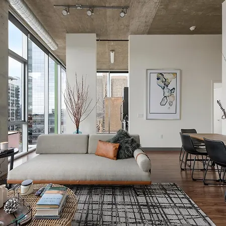 Jeffjack Heated Pool Penthouse In Chicago's West Loop *