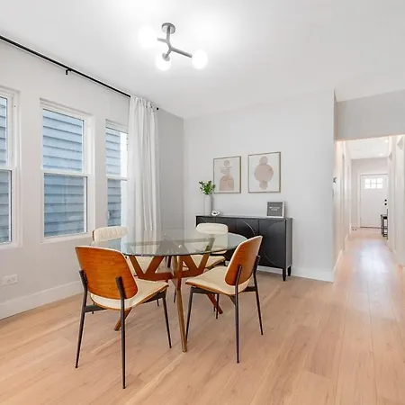 Modern 2br With Free Parking In Avondale Chicago