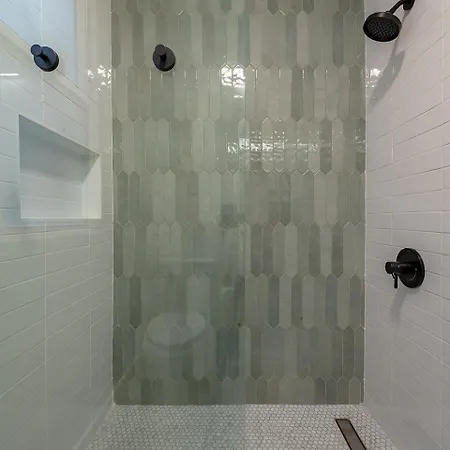 Apartment Modern 2br With Free Parking In Avondale