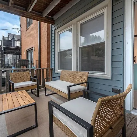 Modern 2br With Free Parking In Avondale